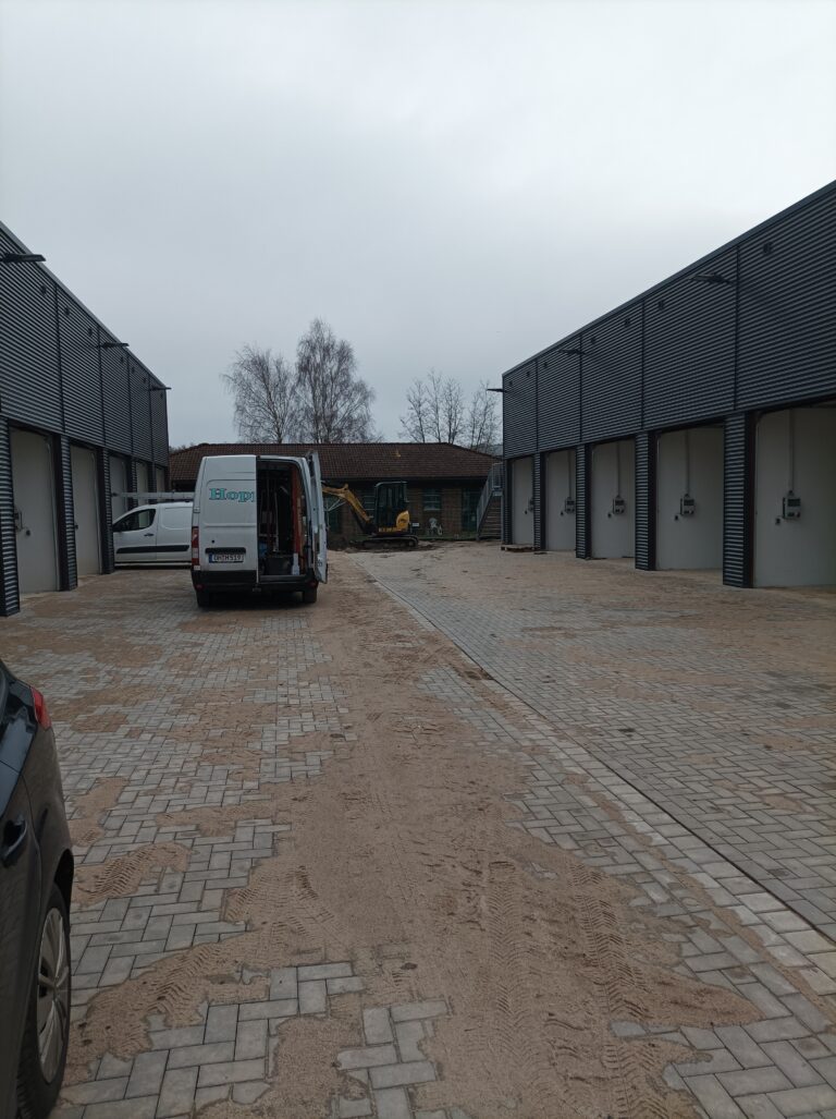 Garagen Wahlstedt (über 4500m² gestrichene Fläche und knapp 100 Türen lackiert)