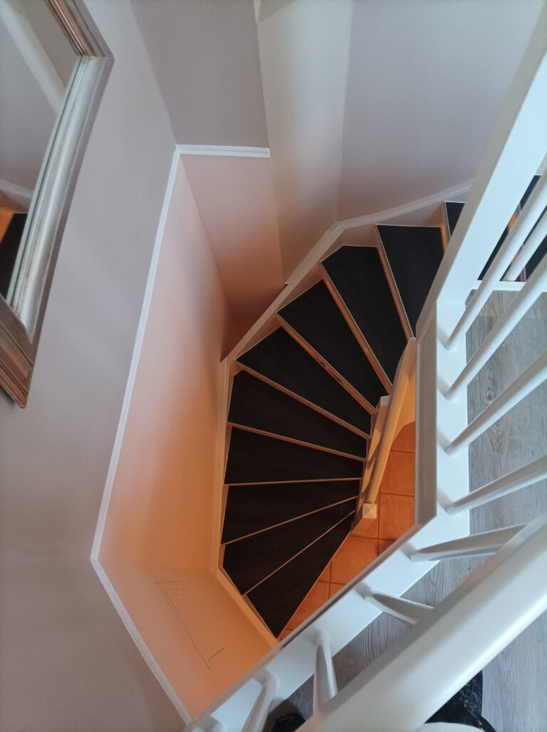 Treppe mit Designbelag