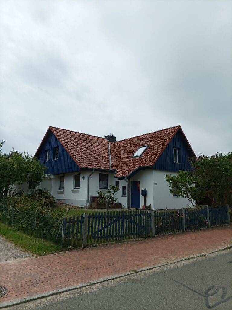 Giebel & Fenster aufgefrischt